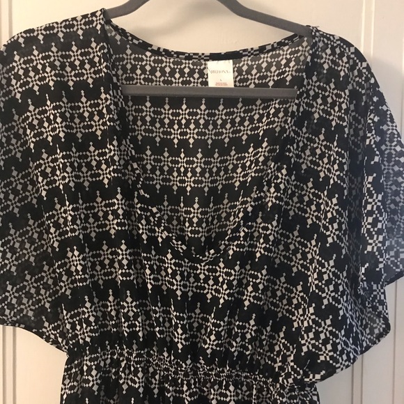 Swim coverup - Picture 3 of 4